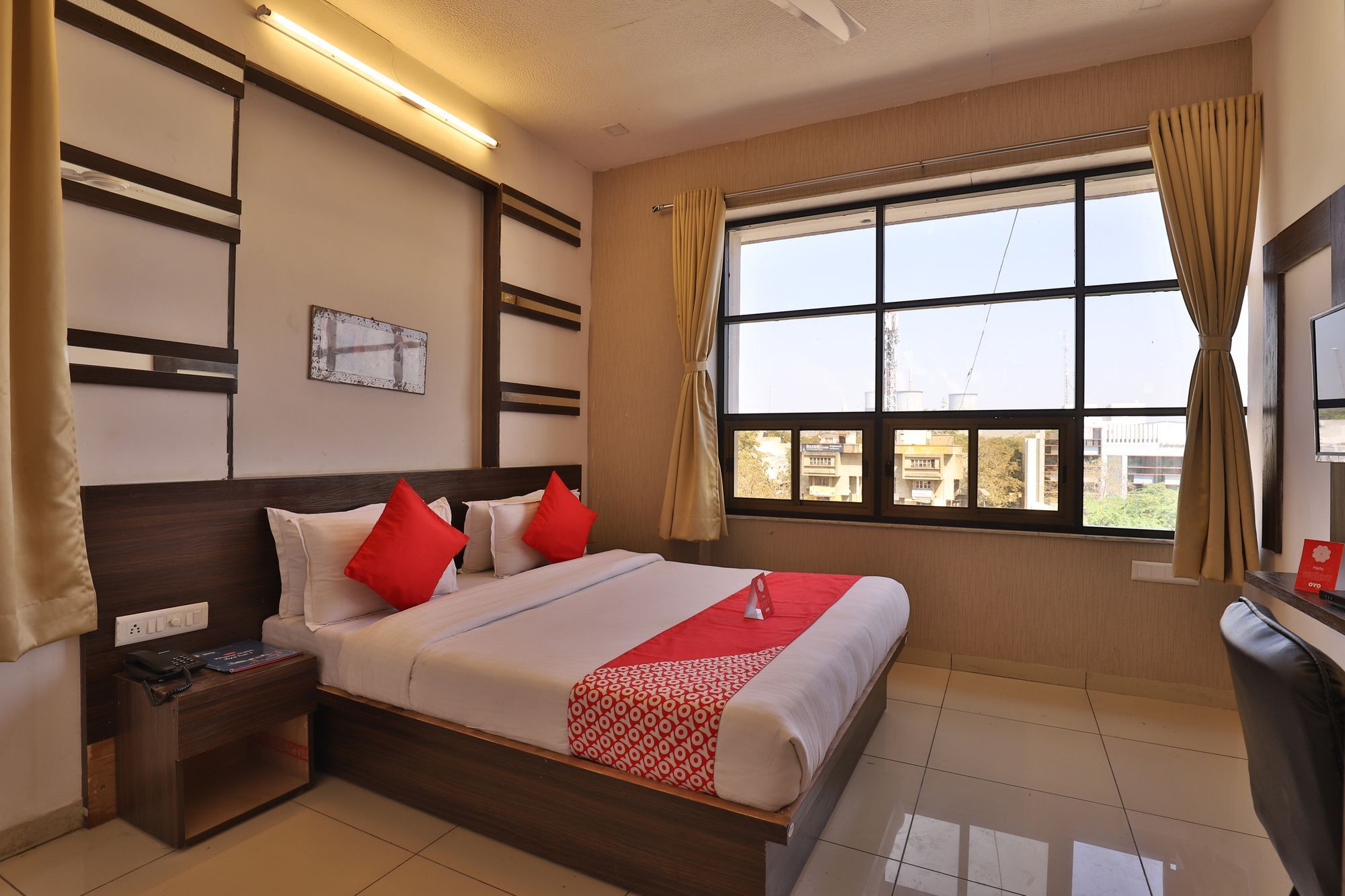 Oyo 11649 Hotel Mahima Gandhinagar Eksteriør bilde
